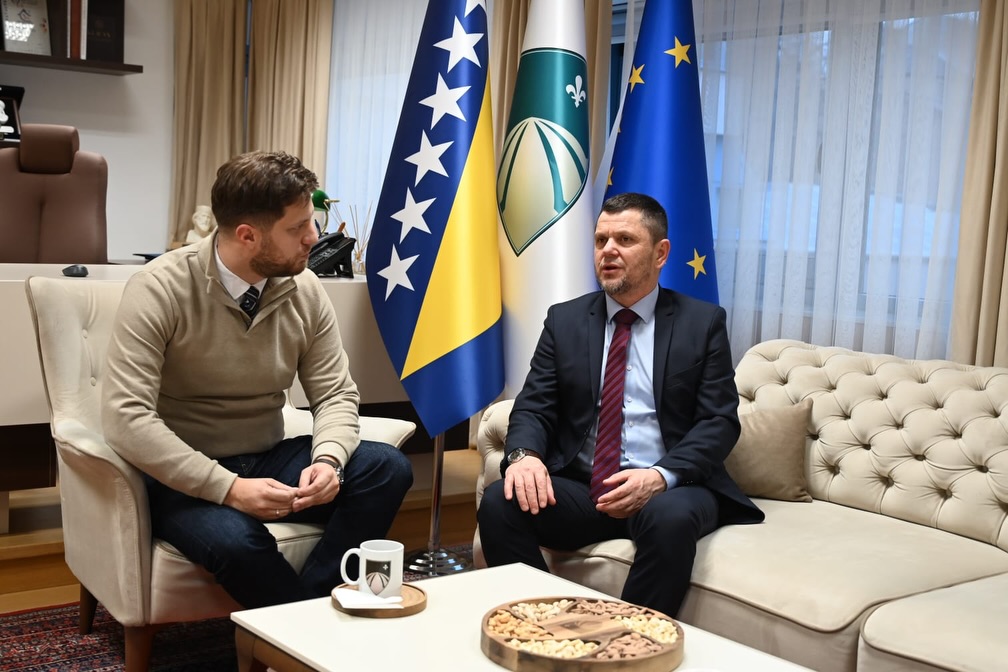 587784809_18339279154234636_1408415311662020056_n