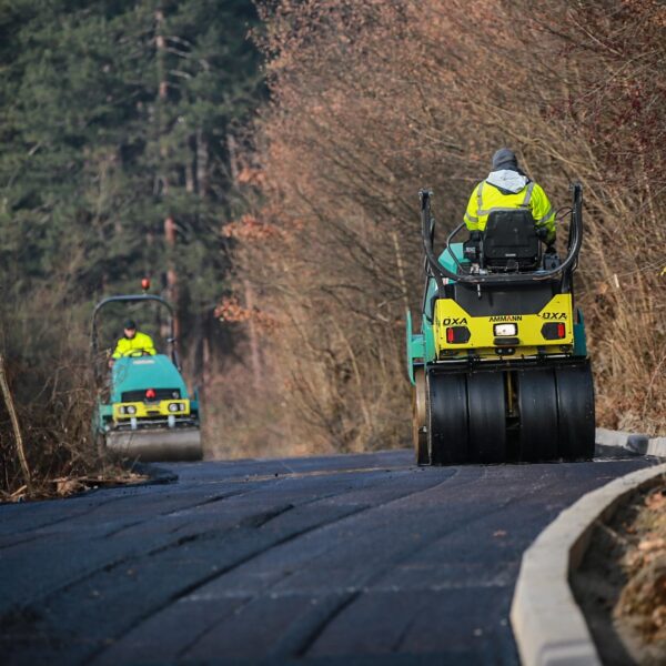 7b6953f5-5bff-4bbd-9726-fe5043a19935