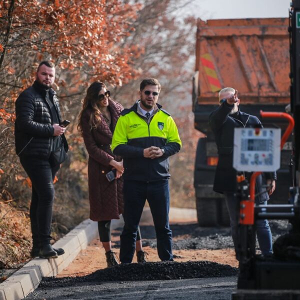 dc970853-4ad5-4ff6-8d8f-94fa89a44baf