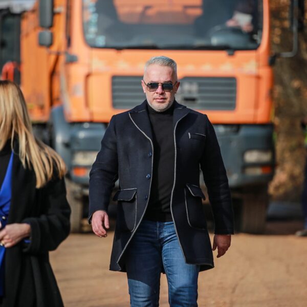 eb19e009-3872-4e27-9b7c-131e11a83de6